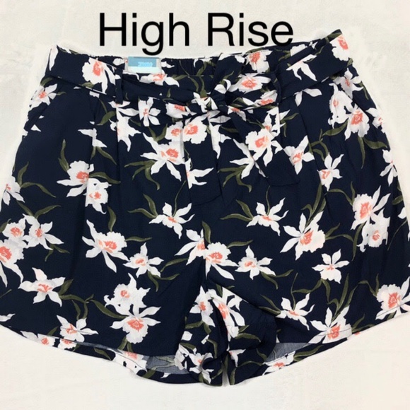 Old Navy Pants - NWT Old Navy High Rise Shorts